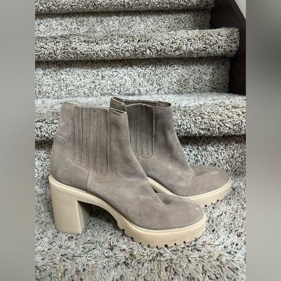 NWT Dolce Vita Waterproof Caster Boots size 10 - Picture 4 of 10